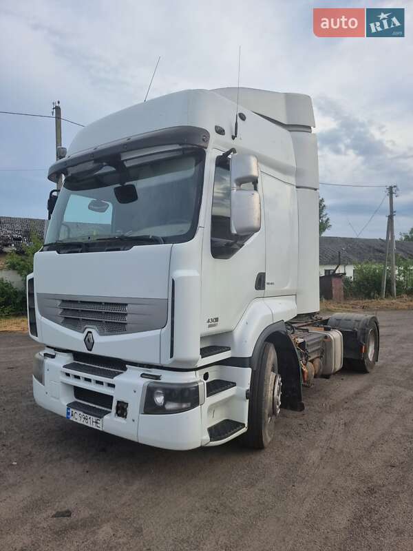 Тягач Renault Premium 2010 в Луцке