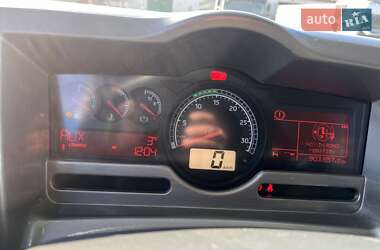 Контейнеровоз Renault Premium 2013 в 