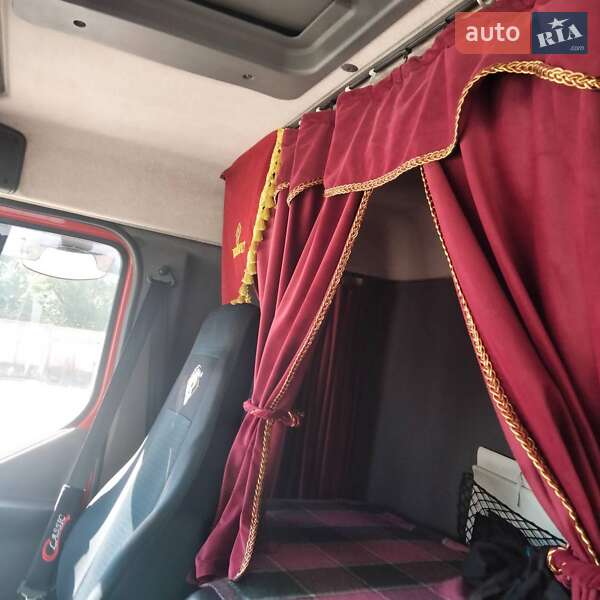 Грузовой фургон Renault Premium 2006 в Львове