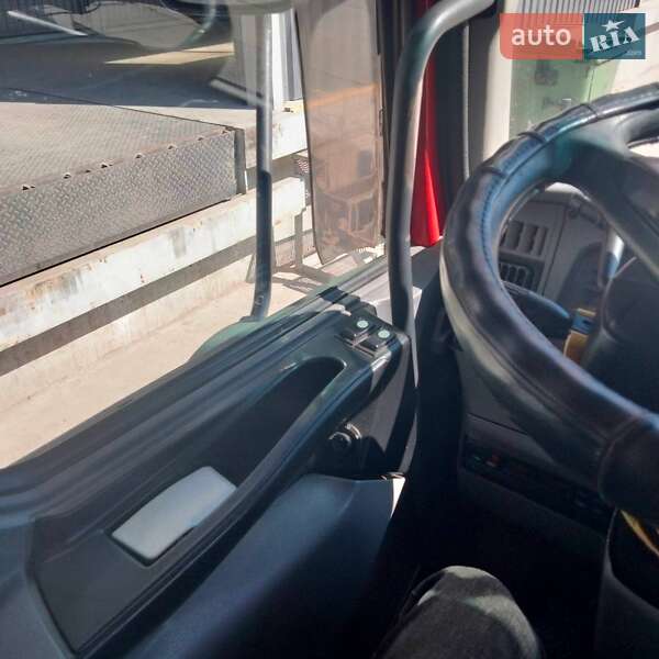 Грузовой фургон Renault Premium 2006 в Львове