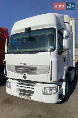Тягач Renault Premium 2011 в 