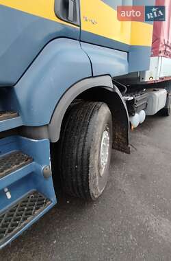 Тягач Renault Premium 2006 в 