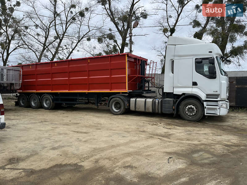 Тягач Renault Premium 2011 в Измаиле