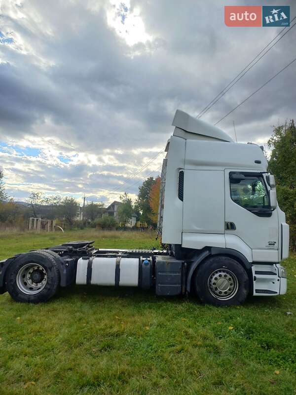 Тягач Renault Premium 2008 в Иршаве