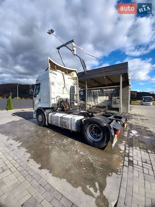 Тягач Renault Premium 2008 в Иршаве