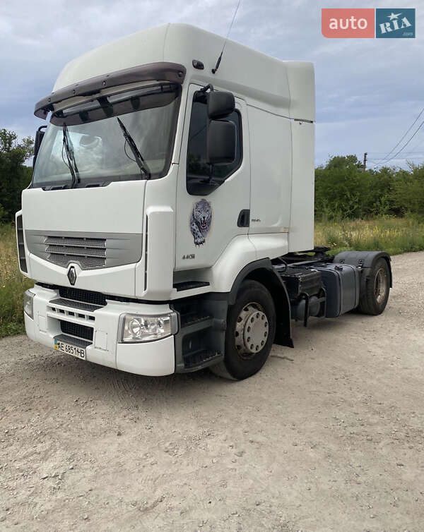 Тягач Renault Premium 2006 в Днепре