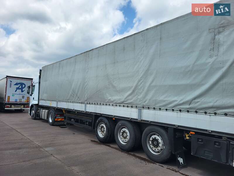 Тягач Renault Premium 2011 в Чернигове