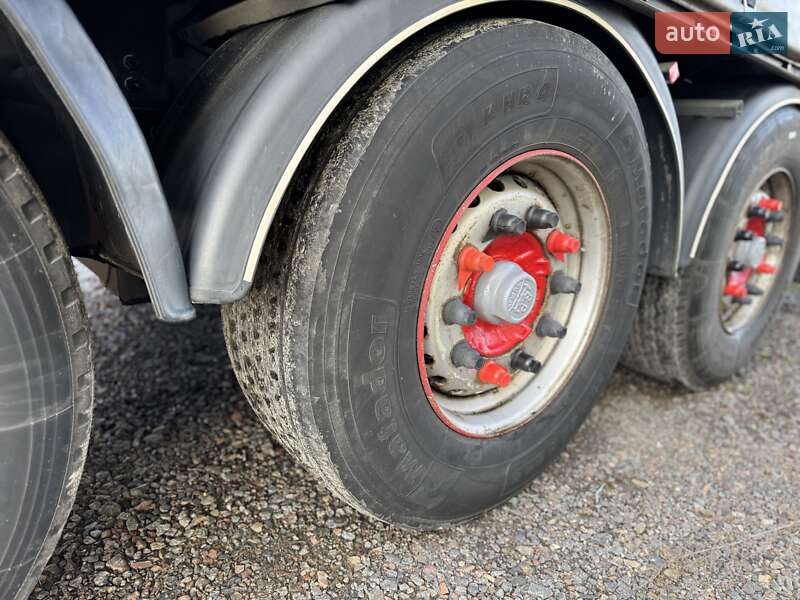 Тягач Renault Premium 2006 в Сарнах