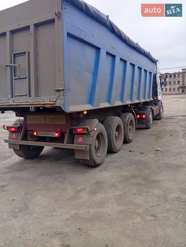 Самосвал Renault Premium 1999 в Кривом Роге