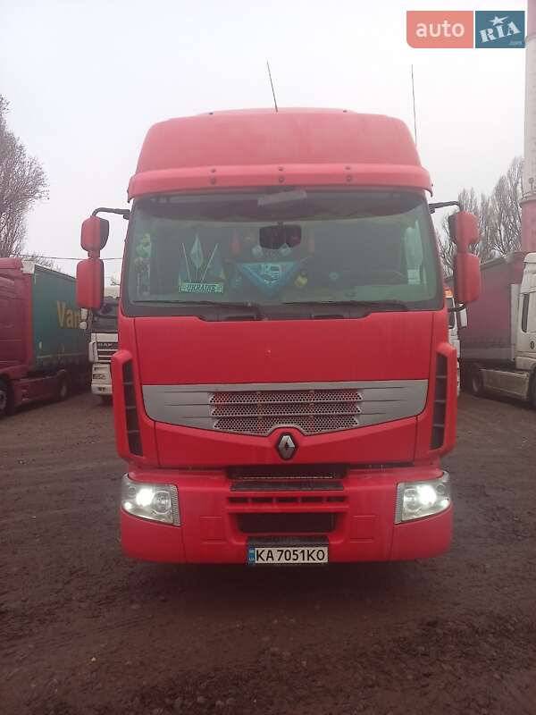 Тягач Renault Premium 2011 в Сумах