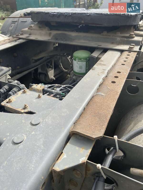 Тягач Renault Premium 2011 в Помошной