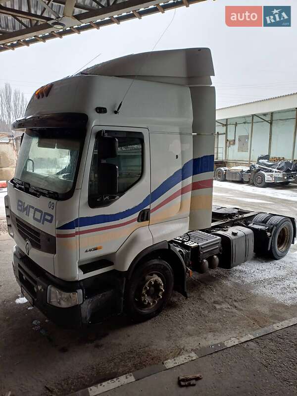 Тягач Renault Premium 2007 в Запорожье