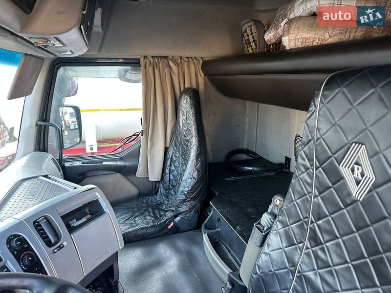 Тягач Renault Premium 2012 в Ужгороде