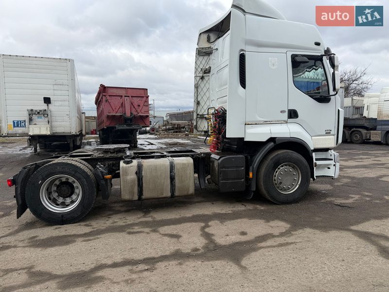 Тягач Renault Premium 2006 в Полтаве