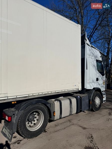 Тягач Renault Premium 2013 в Броварах