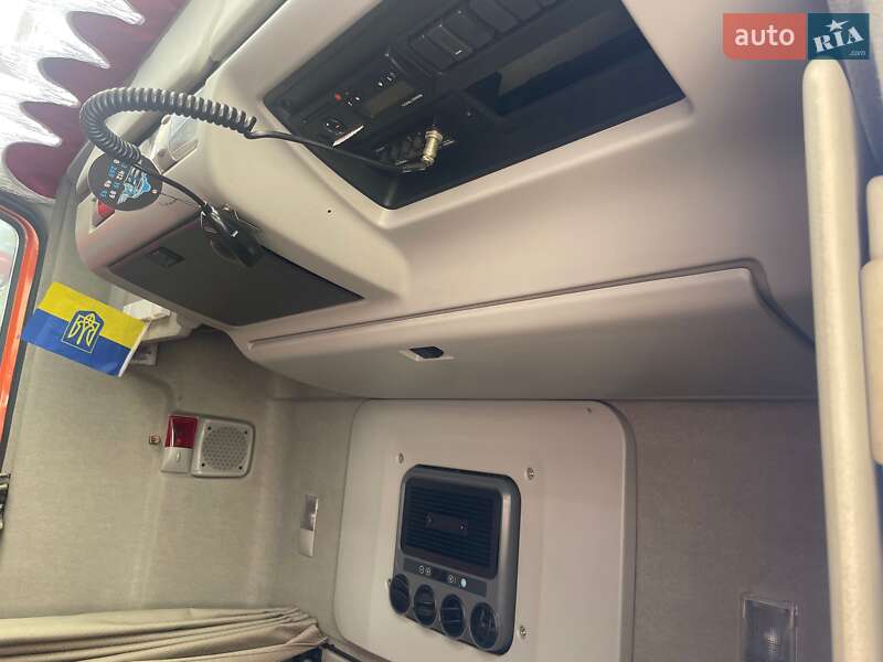 Тягач Renault Premium 2012 в Новояворівську