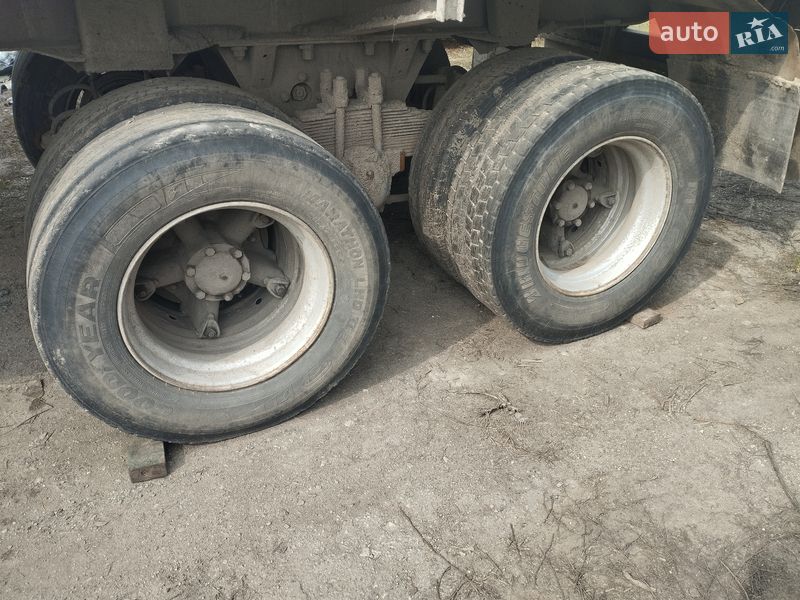 Тягач Renault Premium 1998 в Каневе