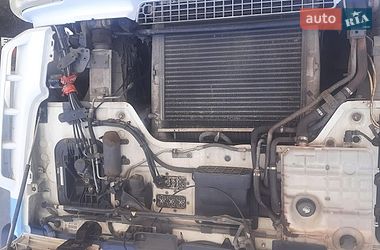 Тягач Renault Premium 2008 в Ромнах