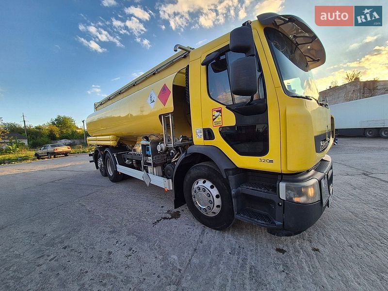 Бензовоз Renault Premium 2009 в Ладижині