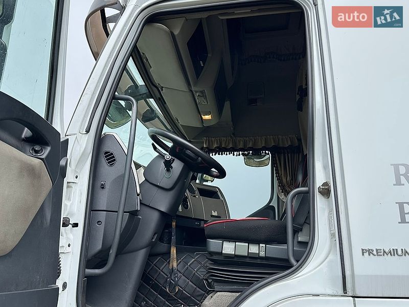 Тягач Renault Premium 2011 в Києві