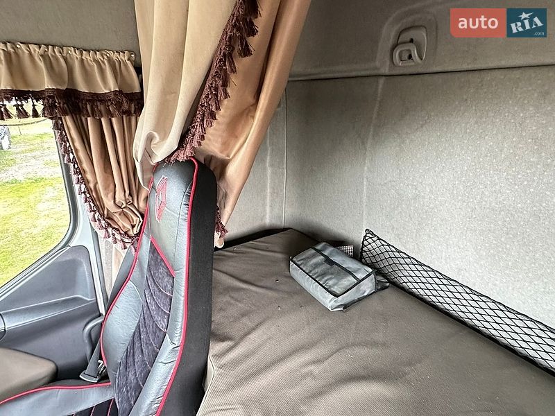 Тягач Renault Premium 2011 в Києві