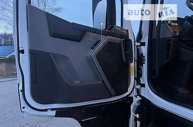 Тягач Renault Range T/T-Series  2015 в 