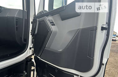 Тягач Renault Range T/T-Series  2015 в 