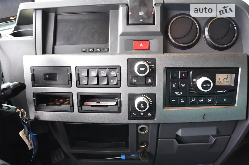 Тягач Renault Range T/T-Series  2015 в 