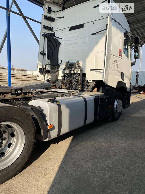Тягач Renault Range T/T-Series  2014 в Ужгороді