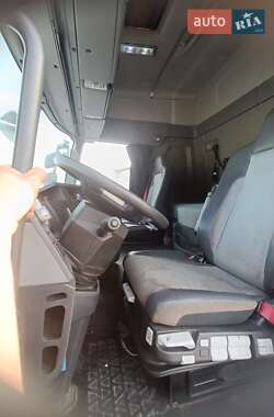 Тягач Renault Range T/T-Series  2015 в 