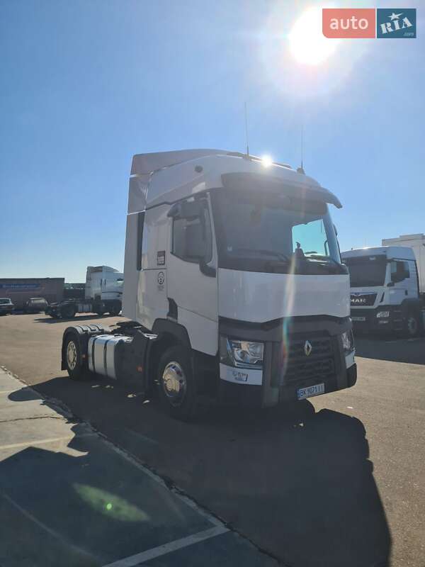 Тягач Renault Range T/T-Series  2015 в Рівному