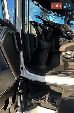 Тягач Renault Range T/T-Series  2014 в 