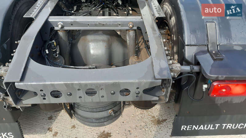 Тягач Renault Range T/T-Series  2015 в Львові