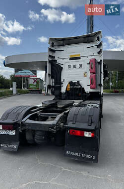 Тягач Renault Range T/T-Series  2015 в 