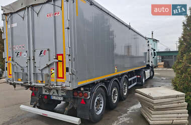 Зерновоз Renault Range T/T-Series  2014 в 