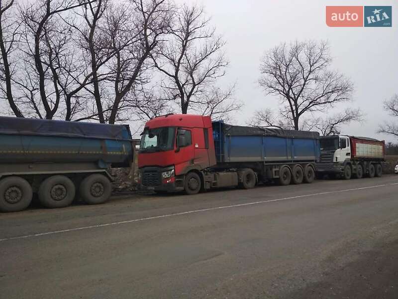 Тягач Renault Range T/T-Series  2015 в Ромнах