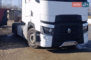 Тягач Renault Range T/T-Series  2015 в Снятине