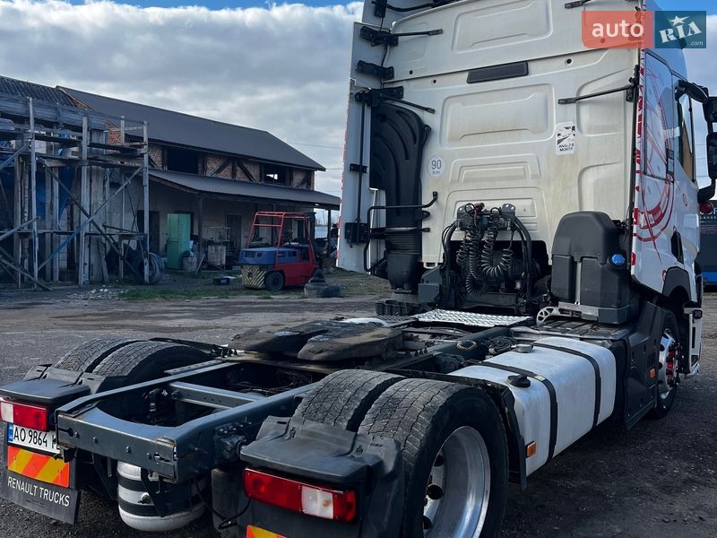 Тягач Renault Range T/T-Series  2014 в Хусте