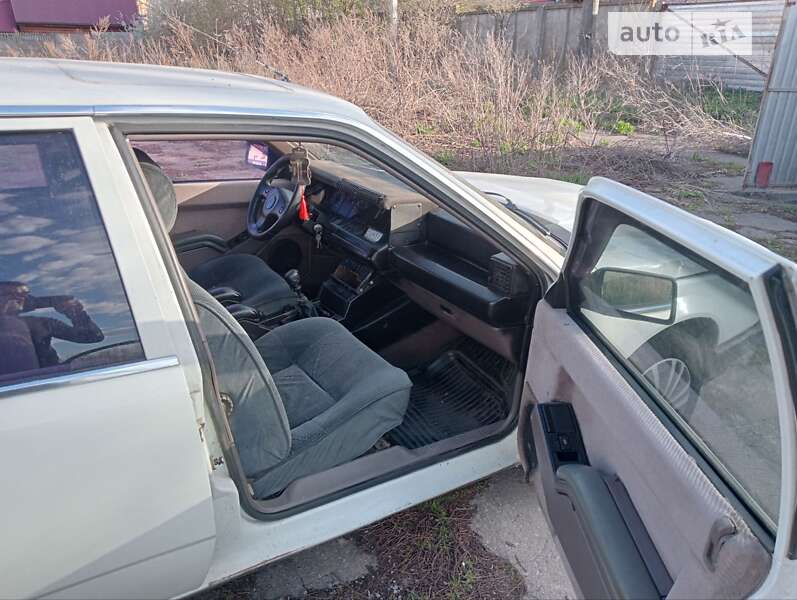 Хэтчбек Renault Rapid 1985 в Ровно