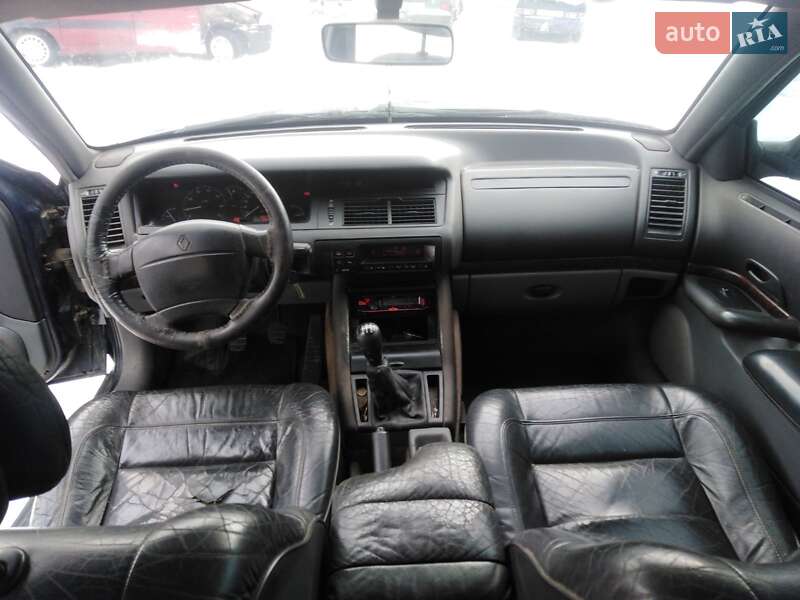 Ліфтбек Renault Safrane 1999 в Івано-Франківську