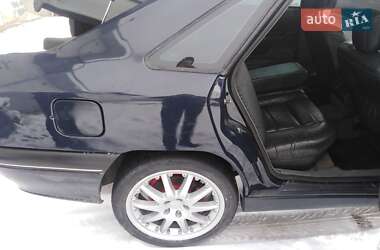Ліфтбек Renault Safrane 1999 в Івано-Франківську