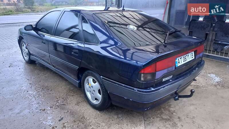 Ліфтбек Renault Safrane 1995 в Яремчі