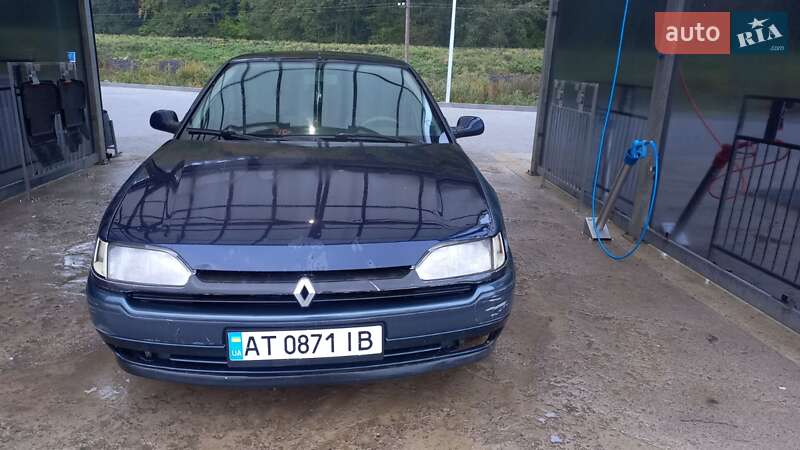 Ліфтбек Renault Safrane 1995 в Яремчі