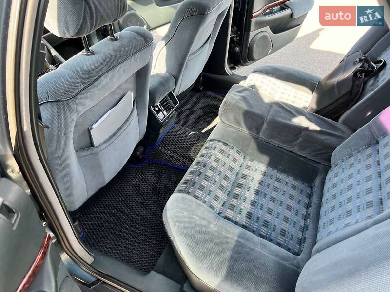 Лифтбек Renault Safrane 1993 в Ровно