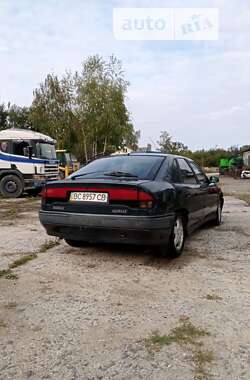 Ліфтбек Renault Safrane 1994 в Миколаєві