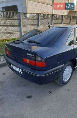 Ліфтбек Renault Safrane 1999 в Івано-Франківську