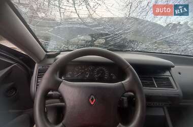 Ліфтбек Renault Safrane 1993 в 
