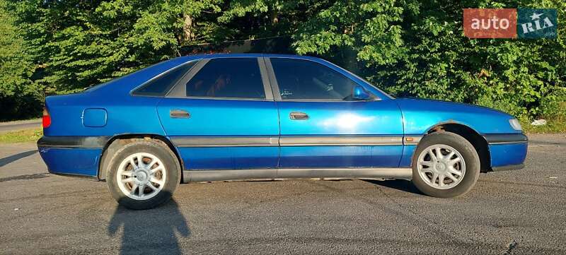 Ліфтбек Renault Safrane 1998 в Луці-Мелешківській