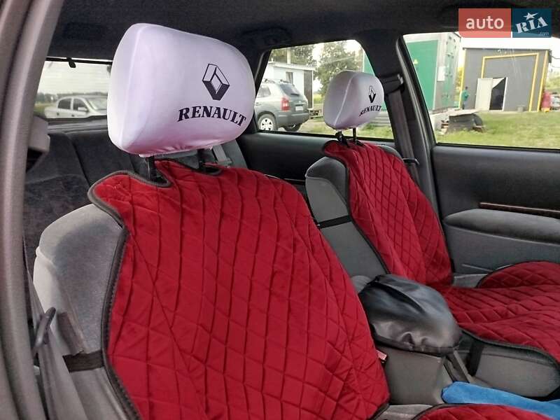 Лифтбек Renault Safrane 1998 в Прилуках