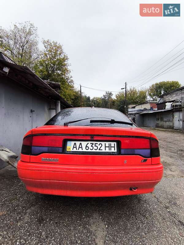 Ліфтбек Renault Safrane 1996 в Києві